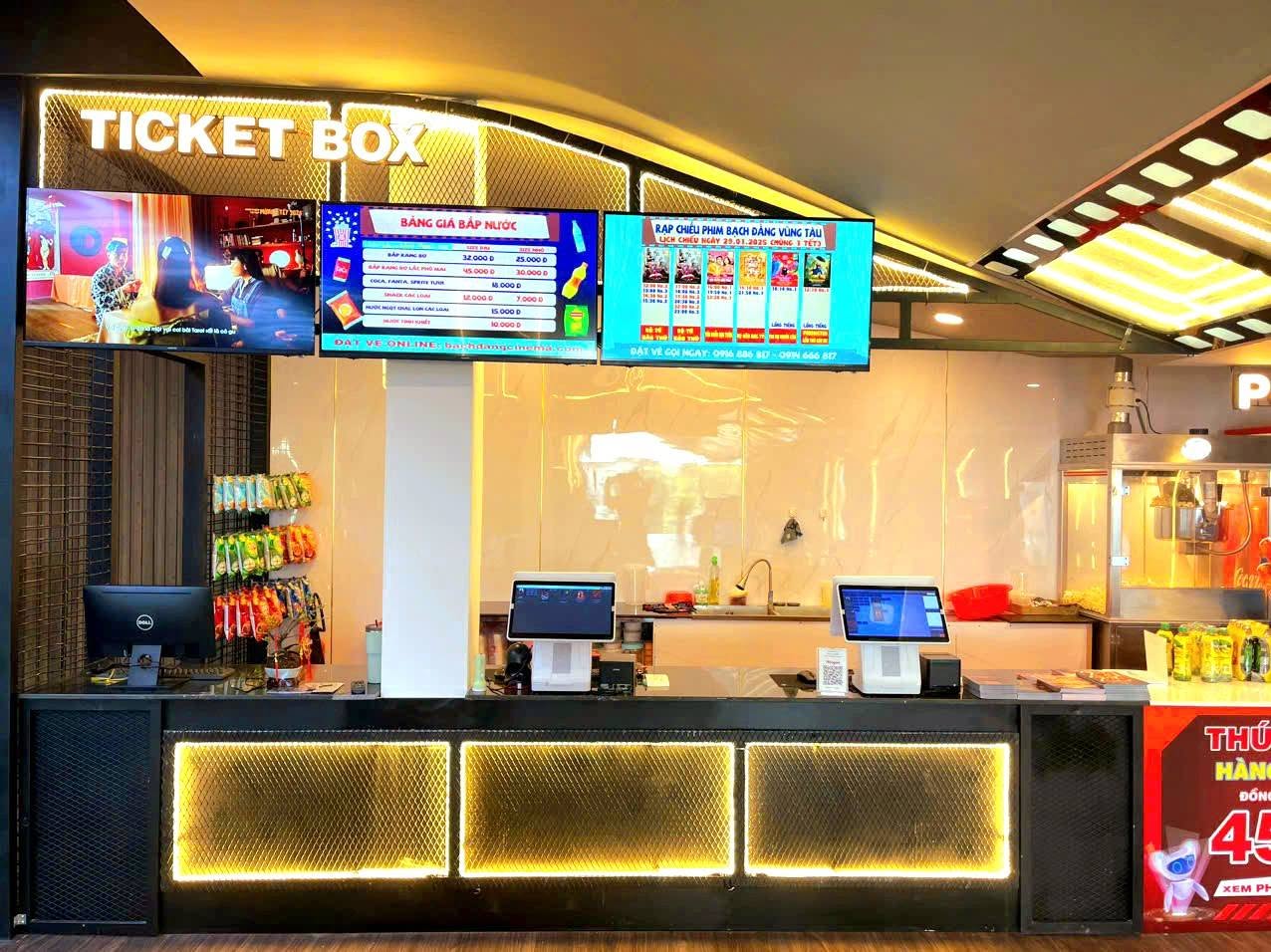 Khu vực dịch vụ tại Bạch Đằng Cinema